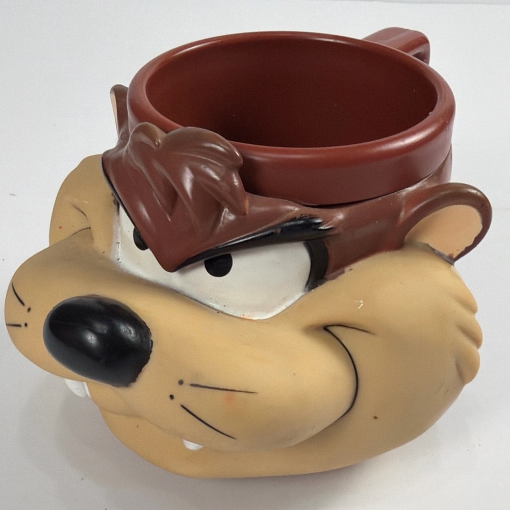 Vintage Warner Bros. 1993 Taz Tazmanian Devil Shaped Brown Coffee Cup Mug